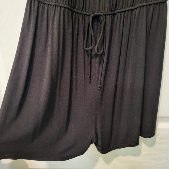 Woman's romper - Picture 3 of 6